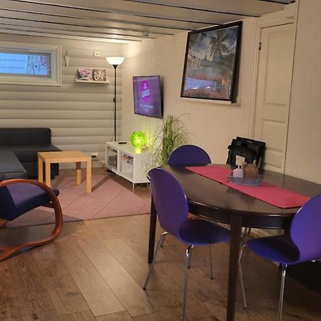 Fin Leilighet I Stille Og Rolig Omrade Med Gratis Privat Parkering! スタヴァンゲル エクステリア 写真